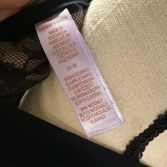 Black Lace Robe - Picture 3 of 3